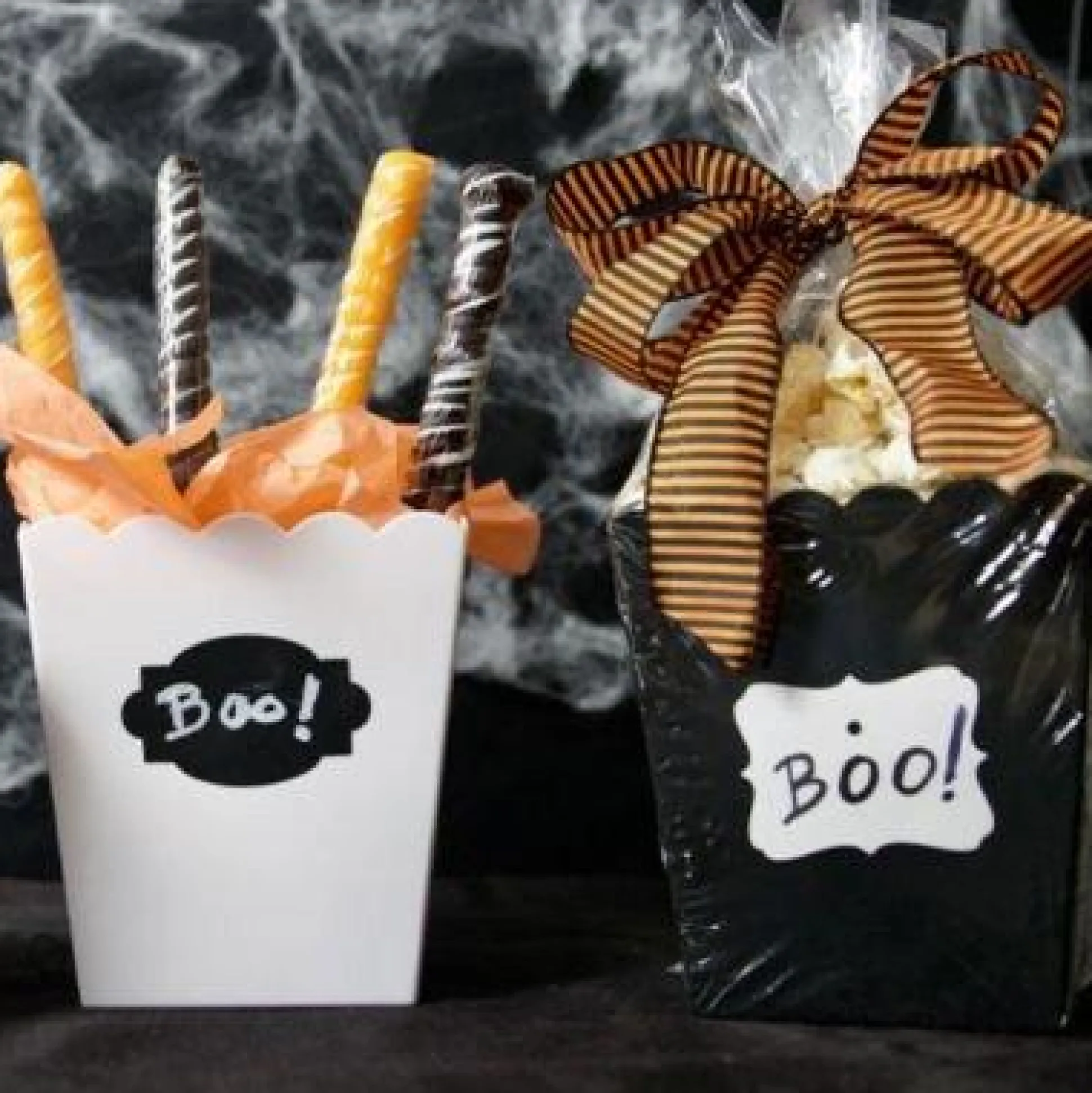 Party City White Stretch Spider Web, 400 Sq Ft| Spiders & Webbing