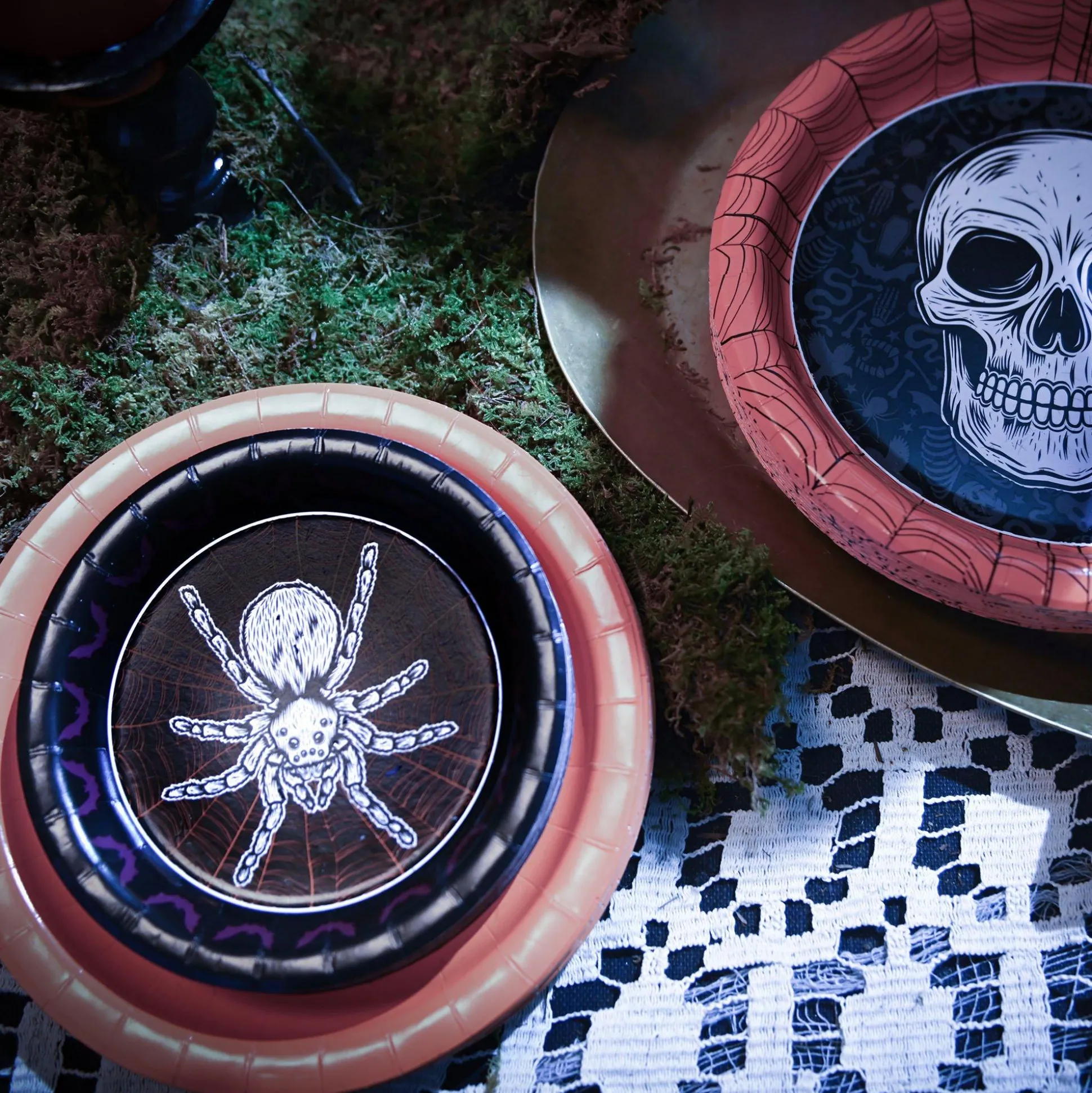 Party City Wicked Hauntings Paper Dessert Plates, 6.75In, 20Ct| Wicked Haunting