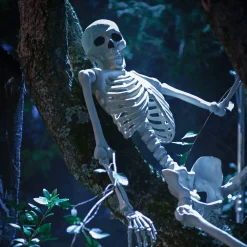 Party City Yorrik The Skeleton's Grave Halloween Decorating Kit| Skeletons